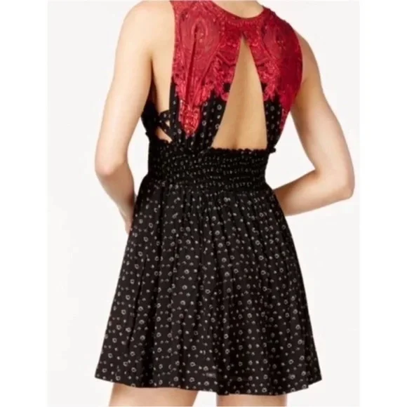 Free People Walking In My Dreams Mini Dress Floral Print Black & Red Size XS - Picture 4 of 7